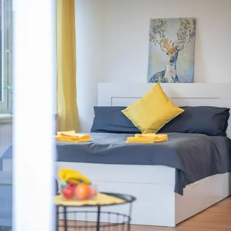 Beautiful 2 Bedroom Apartment Incl Parking-3